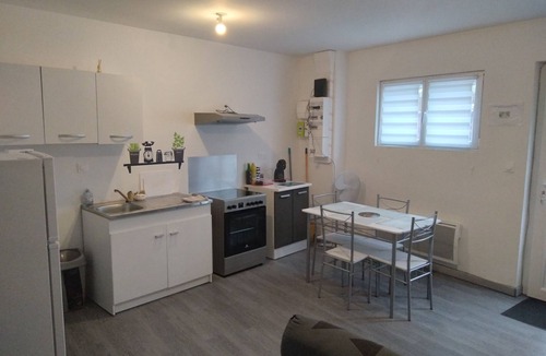 Mussidan Apartment | Apartment in the white Périgord