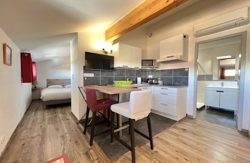 Bonnefoy-Roseraie-Gramont House | Apartment in Toulouse with balcony