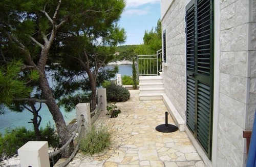 Vela Luka Apartment | Apartment in Tri Porte (Potirna) with Seaview, Terrace, Air condition, WIFI (5208-2)