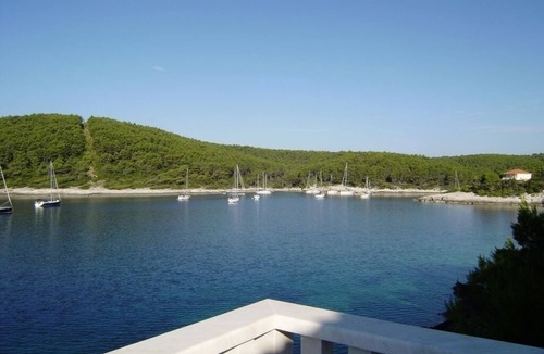 Vela Luka Apartment | Apartment in Tri Porte (Potirna) with Seaview, Terrace, Air condition, WIFI (5208-2)
