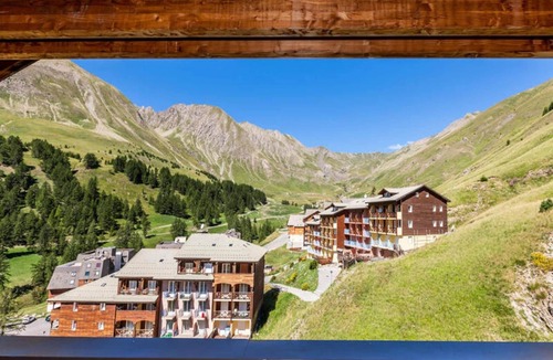 Allos Apartment | Apartment in Val d'Allos with Heated Pool