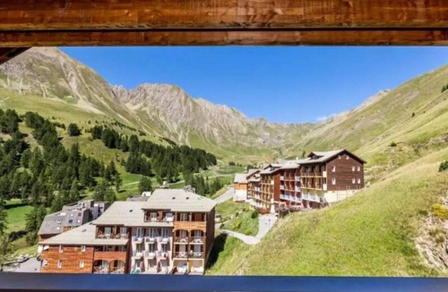 Allos Apartment | Apartment in Val d'Allos with Heated Pool