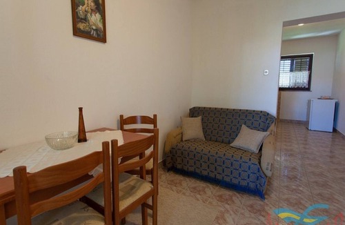 Vantacici Apartment | Apartment in Vantacici near the Sea