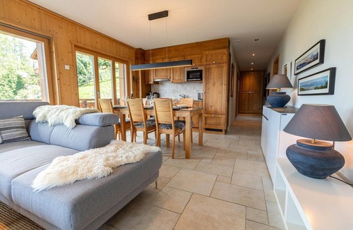 Sion Apartment | Apartment in Veysonnaz with Ski Slope Access