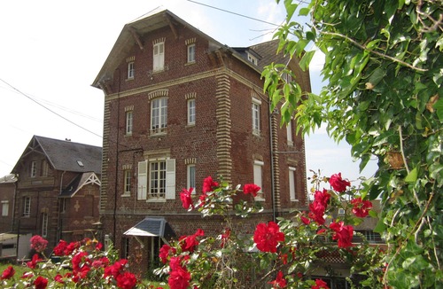 Ault Apartment | Apartment in villa for 6 persons-2*- . Sea view, somme bay.
