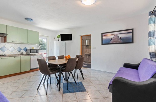 Vir Apartment | Apartment in Vir near Sea Beach