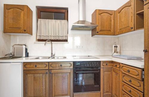 Zaton Apartment | Apartment in Zaton near Beach Zvizda
