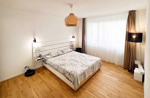 Affoltern Apartment | Apartment in Zurich Affoltern near forest