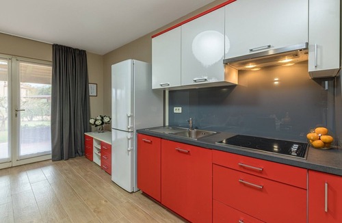Mali Maj Apartment | Apartment Irena A1 with Pool - Mali Maj