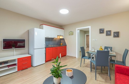 Mali Maj Apartment | Apartment Irena A1 with Pool - Mali Maj