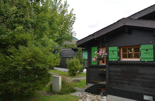 Saanen Apartment | Apartment Ismene- Chalet by Interhome