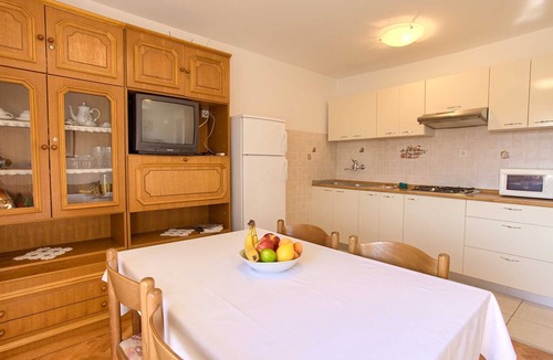 Vantacici Apartment | Apartment Iva close to beach