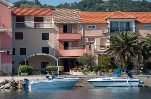 Poljana Apartment | Apartment Ivan - great location: A2(2+2) - Poljana, Island Ugljan, Croatia