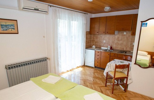 Zrce Apartment | Apartment Ivan - great location: SA3(2) - Novalja, Island Pag, Croatia