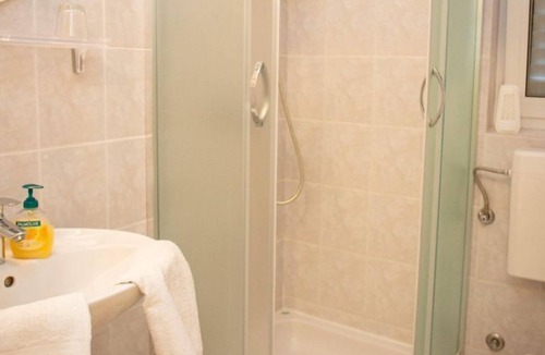 Zrce Apartment | Apartment Ivan - great location: R1(2) - Novalja, Island Pag, Croatia