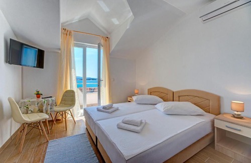 Brodarica Apartment | Apartment Jadran