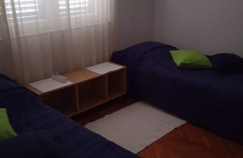 Sumartin Apartment | Apartment Jadrato - 100 m from sea: - Sumartin, Island Brac, Croatia