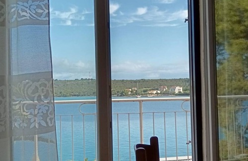 Loviste Apartment | Apartment Jadris (121961-A1) - Loviste