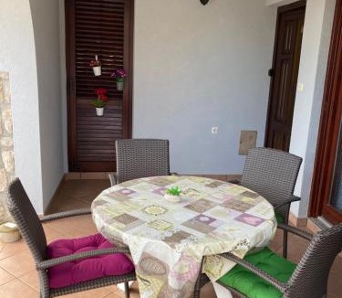 Omisalj Apartment | Apartment Jasna B