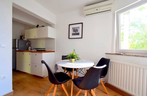 Cizici Apartment | Apartment Julia 2 with Seaview