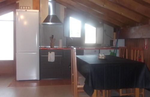 Valdemaluque Apartment | Apartment 'Julia Loft Buhardilla' with Mountain View, Wi-Fi and Air Conditioning