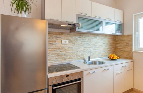 Podstrana Apartment | Apartment Jure, (14934), Podstrana, hr