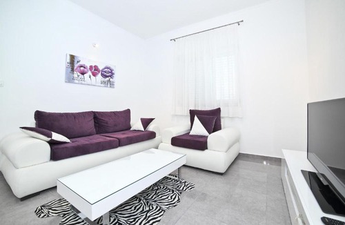 Kastel Kambelovac Apartment | Apartment Kastel Kambelovac I