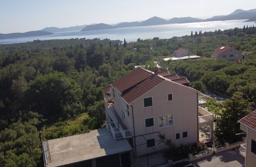 Banici Apartment | Apartment Kola - Two Bedroom Apartment with Balcony and Sea View (2)