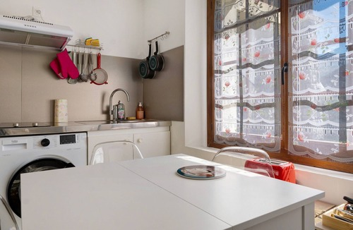 Argeles Gazost Apartment | Apartment 'L'arrieulat 2' with Mountain View, Shared Terrace and Shared Garden