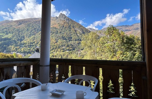 Cauterets Apartment | Apartment 'L'estive Des 100 Lacs, Pool, Spa' with Mountain View, Private Terrace & Wi-Fi