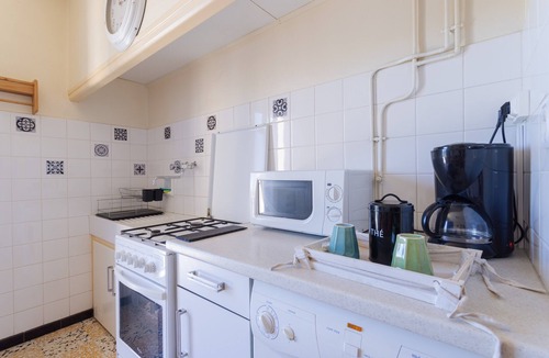 Banyuls-dels-Aspres Apartment | Apartment 'Les Albères' with Sea View, Wi-Fi and Air Conditioning