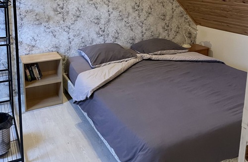 Saumur Val de Loire Apartment | Apartment 'La Vigne' with Private Terrace, Balcony and Wi-Fi