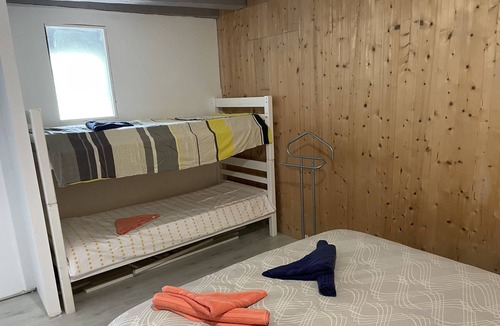 Saumur Val de Loire Apartment | Apartment 'La Pause' with Private Terrace, Shared Garden and Wi-Fi