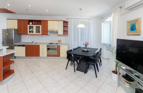 Milna (Brac) Apartment | Apartment Ljerka (38451-A1) - Postira - island Brac