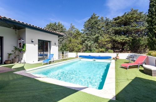 Treilles Apartment | Apartment 'L'occitane' with Shared Terrace, Shared Garden and Wi-Fi