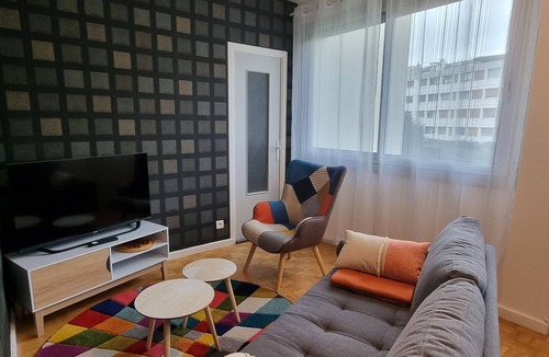 Thermal Apartment | Apartment "La Bohème" * /2 mm walk from the thermal baths and Lake Allier