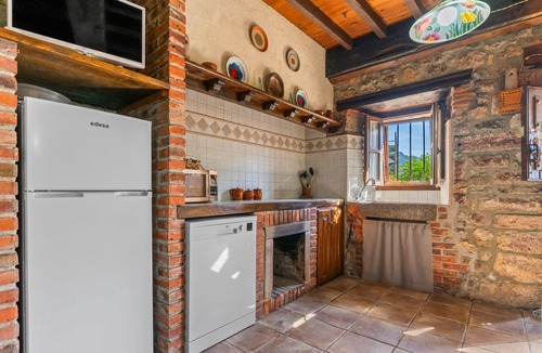 Penamellera Alta House | Apartment 'La Breval' with Mountain View, Private Terrace and Private Garden