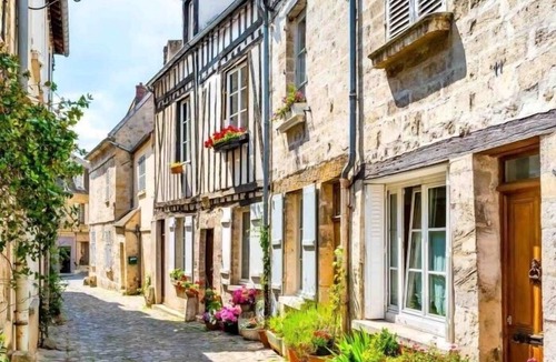 Senlis Apartment | Apartment La Bruyère - Central - Medieval Town