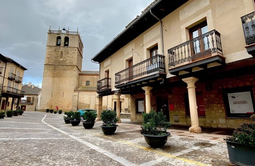 Riaza House | Apartment 'La Casa De Paloma En La Plaza' with Balcony and Wi-Fi