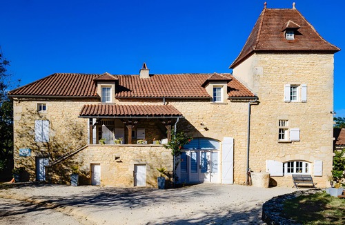 Montcabrier Cottage | Apartment 'La Cazelle' with Shared Pool and Air Conditioning