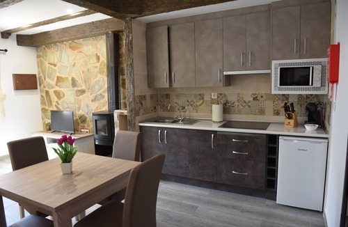 Beas de Segura Apartment | Apartment 'La Teja 3' with Mountain View, Wi-Fi and Air Conditioning