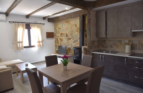 Beas de Segura Apartment | Apartment 'La Teja 3' with Mountain View, Wi-Fi and Air Conditioning