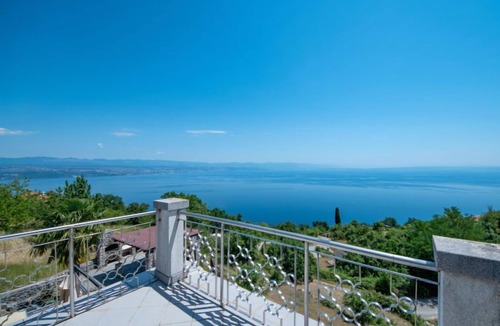 Tulisevica Apartment | Apartment La Mer by Interhome