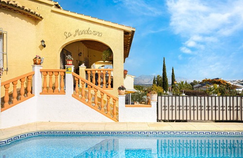 Orba Apartment | Apartment "La Mandarina" with Mountain View, Pool, Wi-Fi, A/C & Terrace