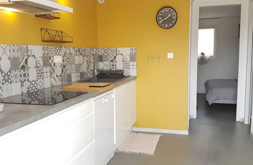 Pierrelatte Apartment | Apartment 'La Nicoline' with Wi-Fi and Air Conditioning