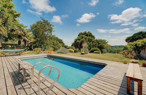 Plouer-sur-Rance Apartment | Apartment 'La Petite Hautière' with Shared Pool, Wi-Fi and Air Conditioning