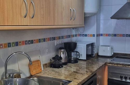 Grao de Gandia Apartment | Apartment 'La Pausa' with Balcony, Wi-Fi and Air Conditioning