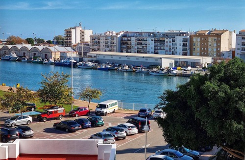 Grao de Gandia Apartment | Apartment 'La Pausa' with Balcony, Wi-Fi and Air Conditioning