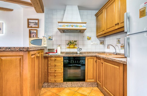 Orba Apartment | Apartment 'La Solana' with Mountain View, Wi-Fi and Air Conditioning
