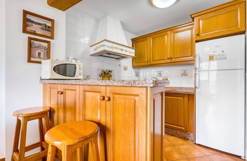 Orba Apartment | Apartment 'La Solana' with Mountain View, Wi-Fi and Air Conditioning